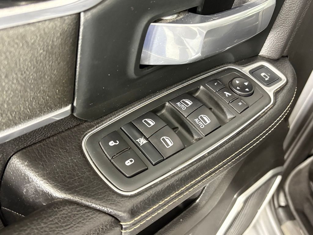 Used 2020 RAM 2500 Laramie w/ Night Edition AWD/4WD image 14