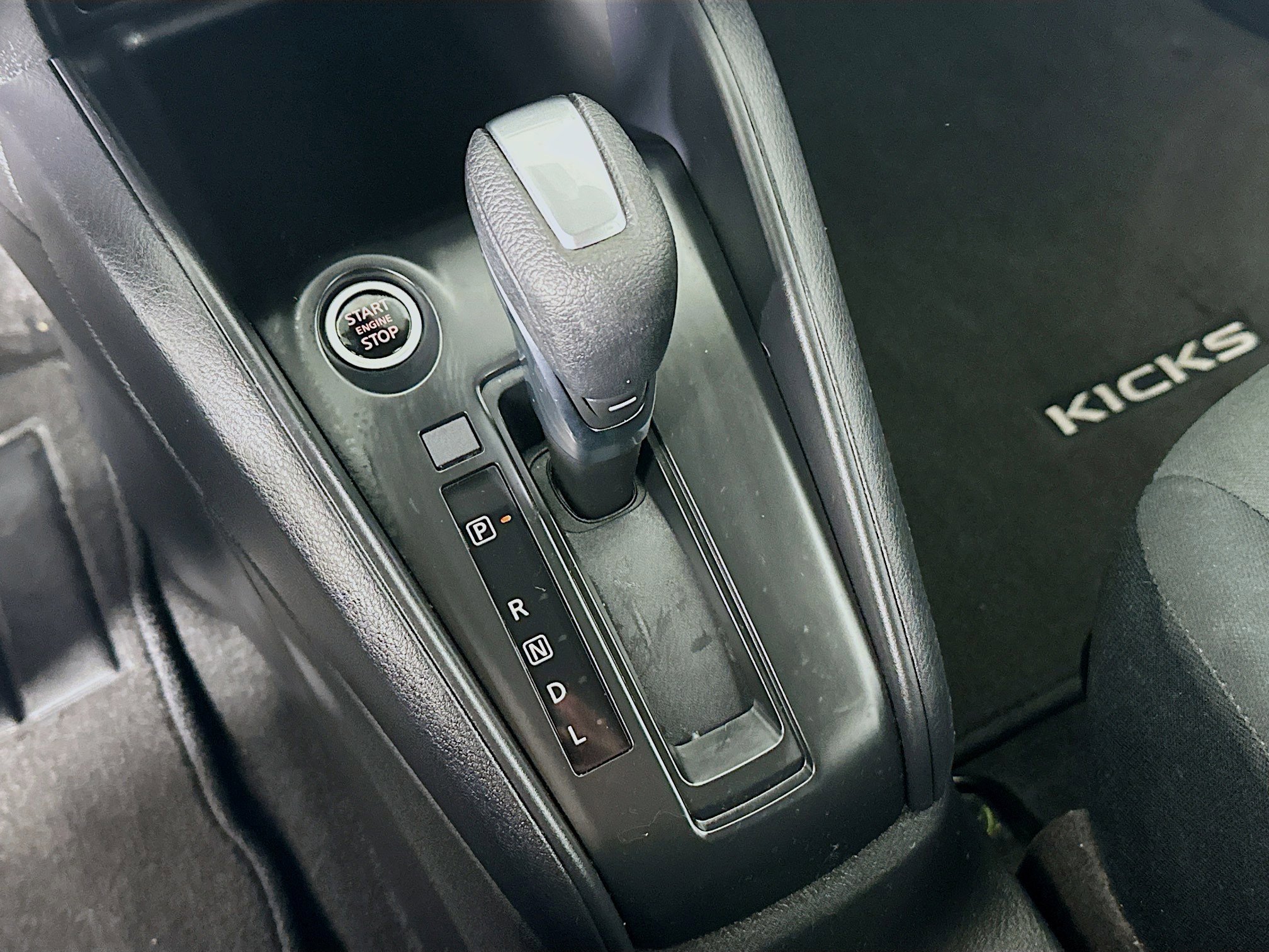 Used 2024 Nissan Kicks S image 23