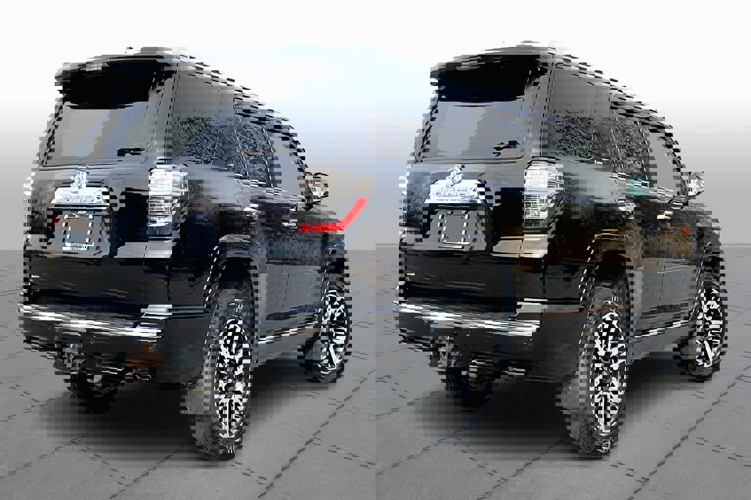 Used 2018 Toyota 4Runner Limited image 12