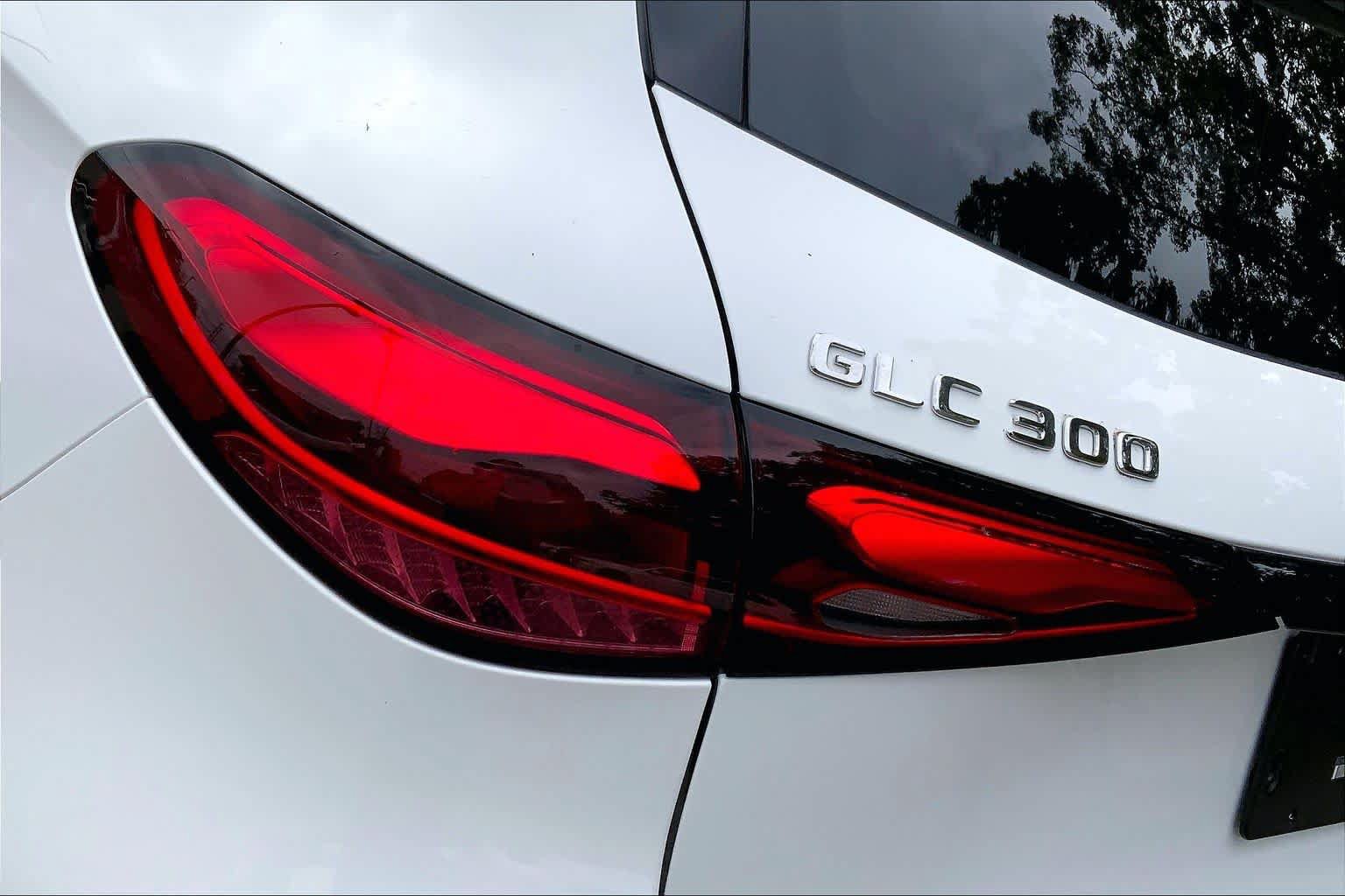 Used 2026 Mercedes-Benz GLC 300 4MATIC image 27