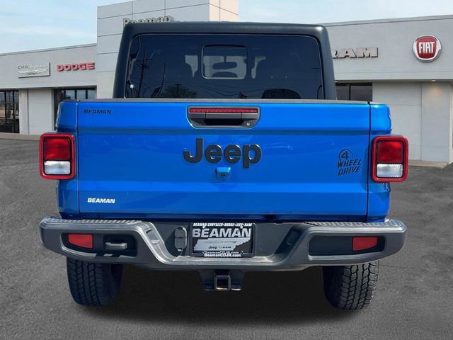 Used 2022 Jeep Gladiator Sport AWD/4WD image 6