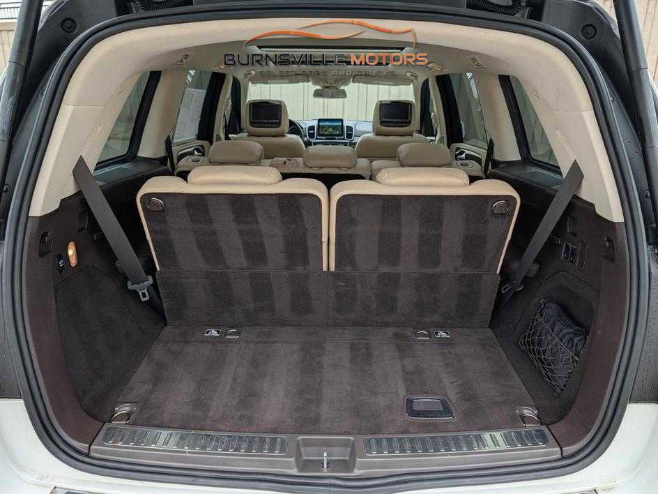 Used 2017 Mercedes-Benz GLS 450 4MATIC image 12