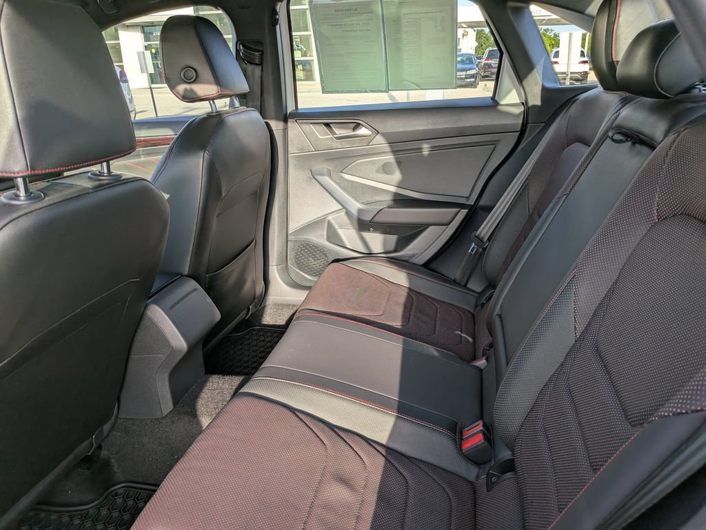 Certified 2022 Volkswagen Jetta GLI Autobahn w/ GLI Black Package FWD image 15