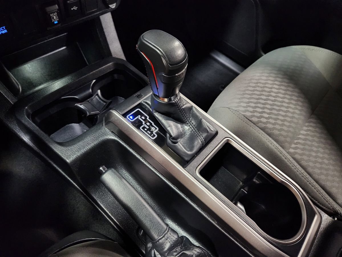 Used 2022 Toyota Tacoma SR5 RWD image 39