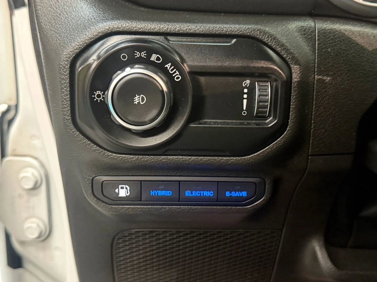 Used 2023 Jeep Wrangler Unlimited Sahara w/ Cold Weather Group image 29