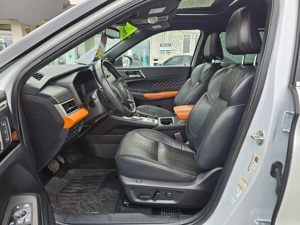 Used 2023 Mitsubishi Outlander SEL AWD/4WD image 17