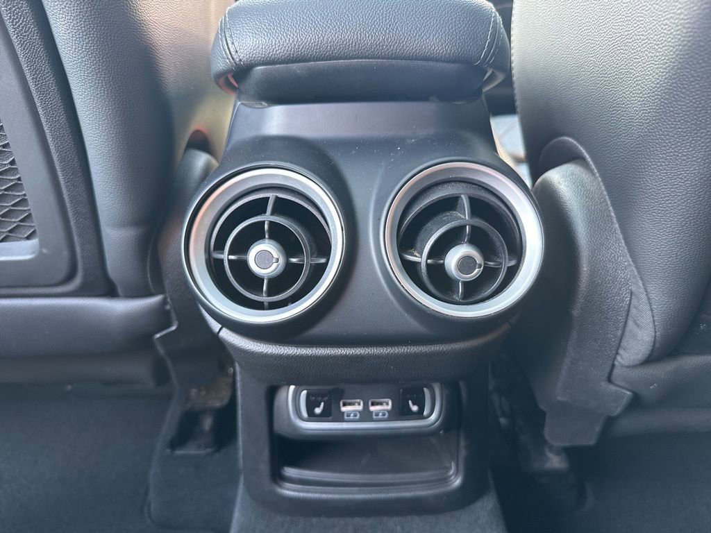 Used 2022 Alfa Romeo Stelvio Veloce image 49