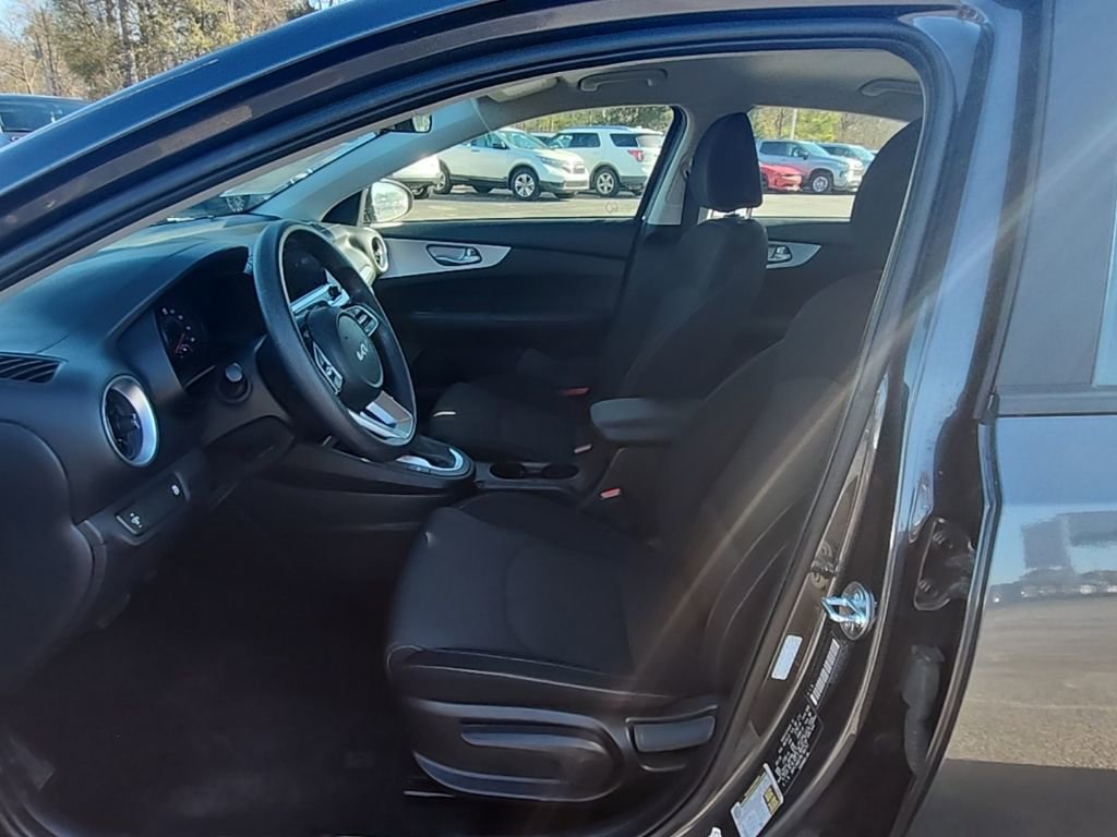 Used 2024 Kia Forte LXS image 17