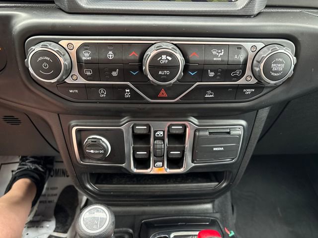 Used 2023 Jeep Wrangler Unlimited Sport image 18