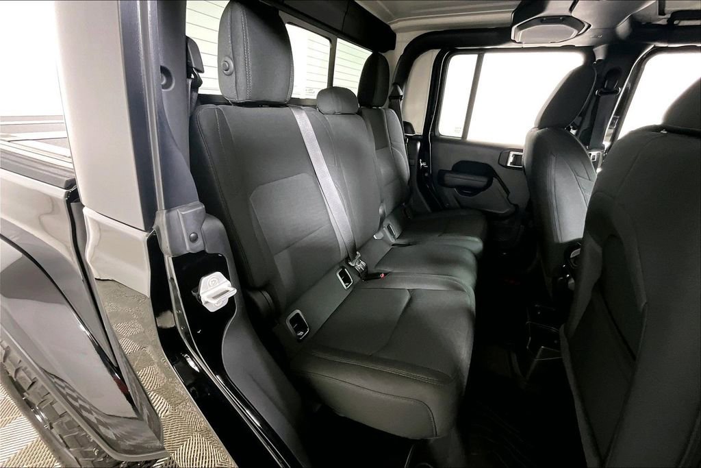 Used 2023 Jeep Gladiator Willys image 26
