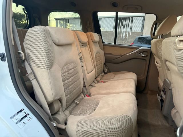 Used 2011 Nissan Pathfinder SV image 27