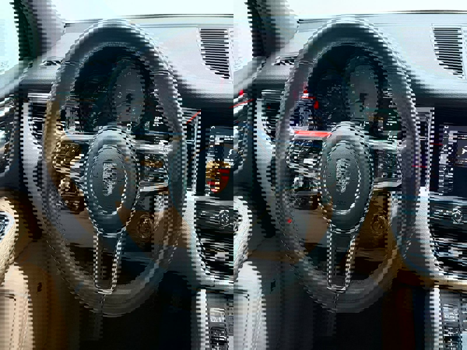 Used 2019 Porsche Macan S image 27