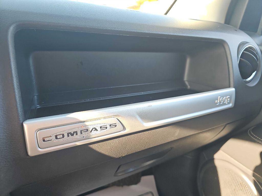 Used 2017 Jeep Compass High Altitude image 64