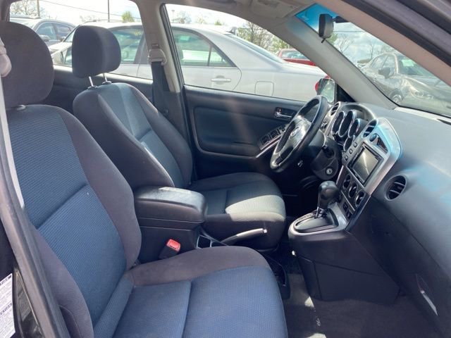 Used 2005 Toyota Matrix AWD image 26