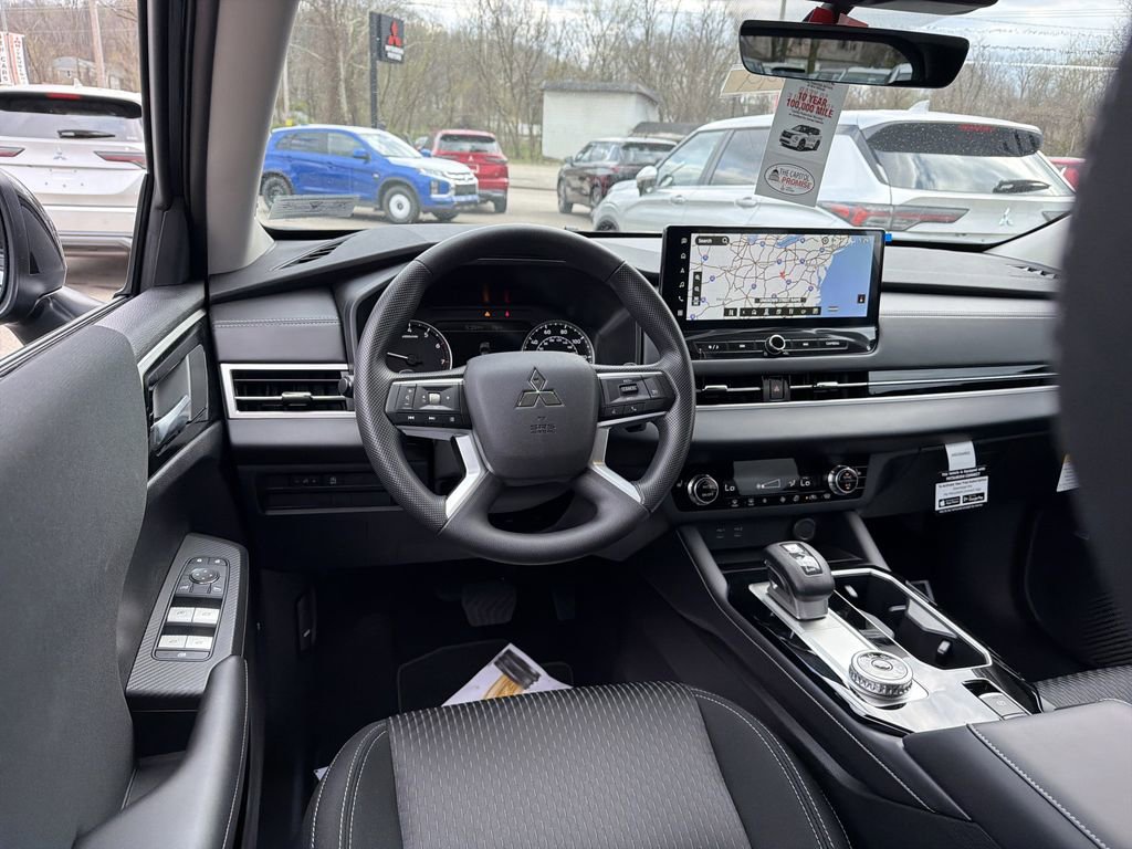 New 2026 Mitsubishi Outlander ES AWD/4WD image 14