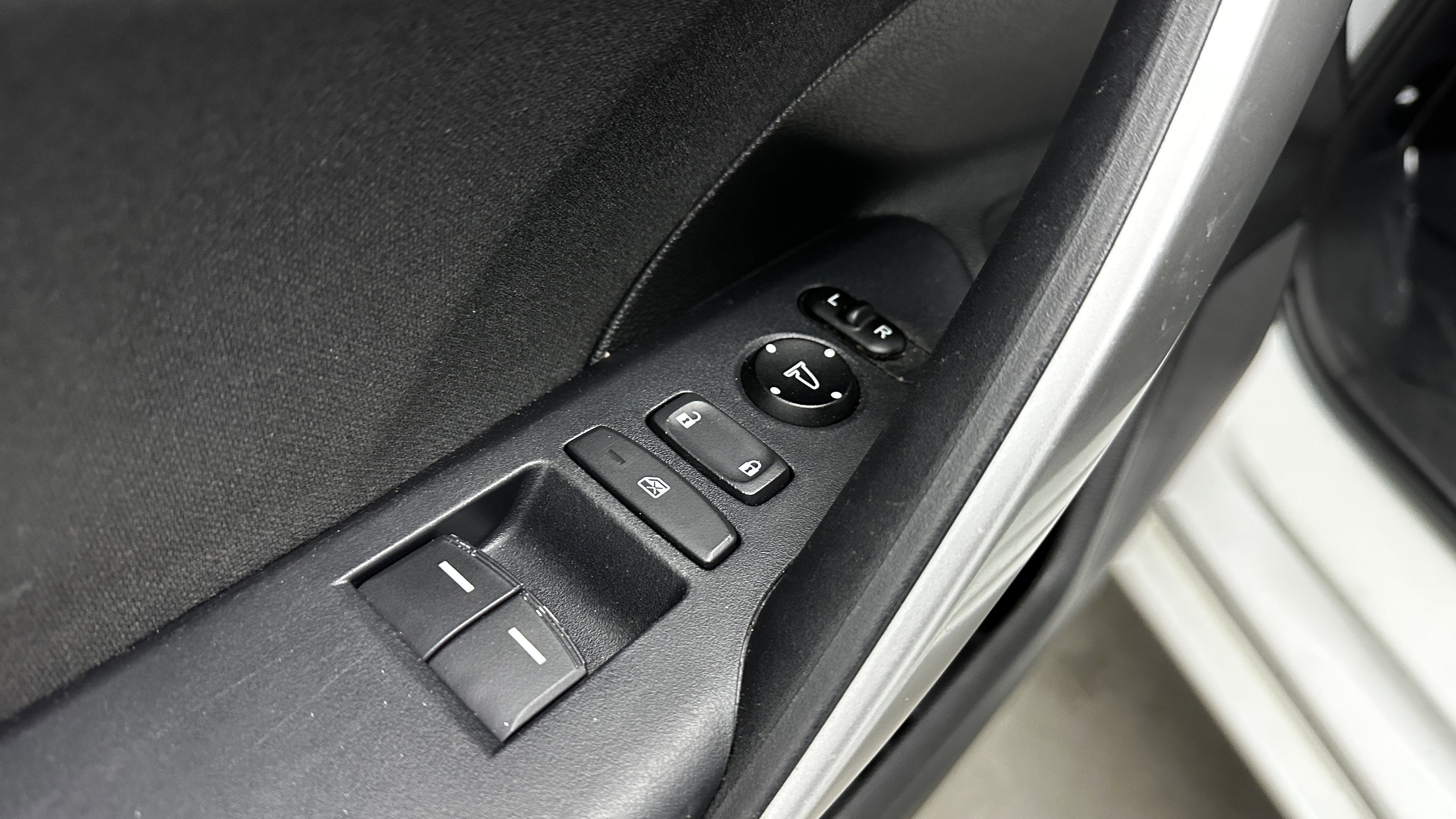 Used 2020 Honda Civic EX image 11