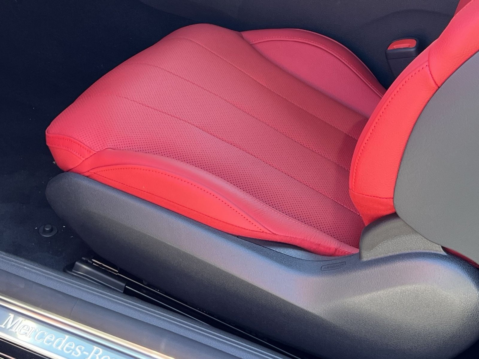 New 2026 Mercedes-Benz CLE 450 4MATIC Coupe image 19