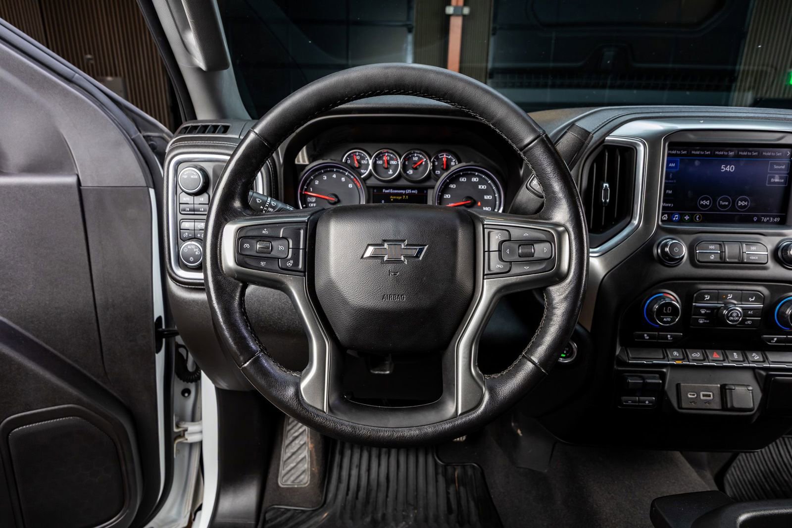 Used 2020 Chevrolet Silverado 1500 RST w/ Texas Edition image 18