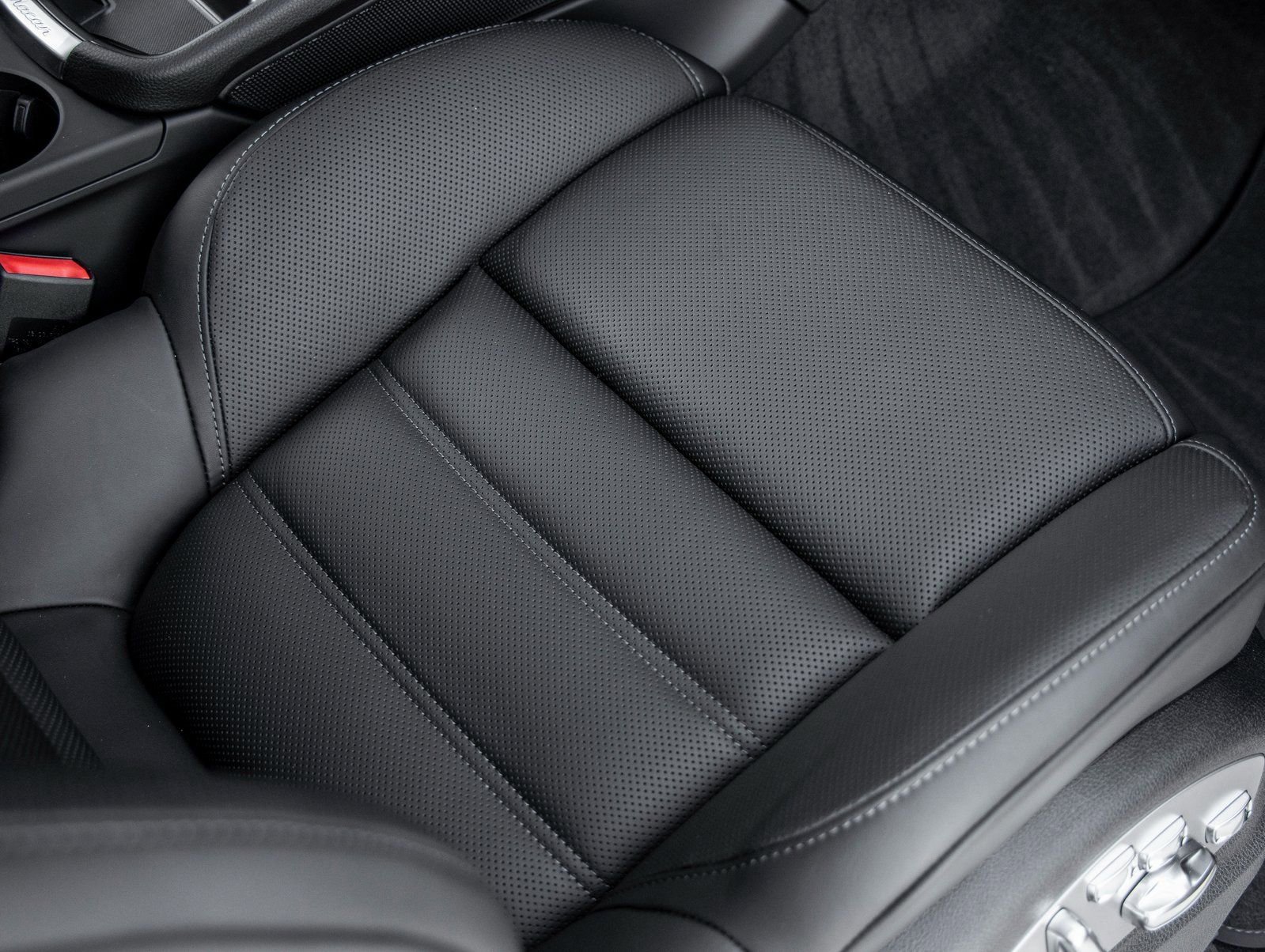 Used 2026 Porsche Macan S image 41