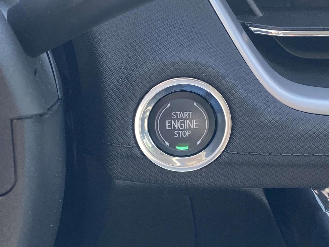 Used 2025 Chevrolet TrailBlazer LT AWD/4WD image 22