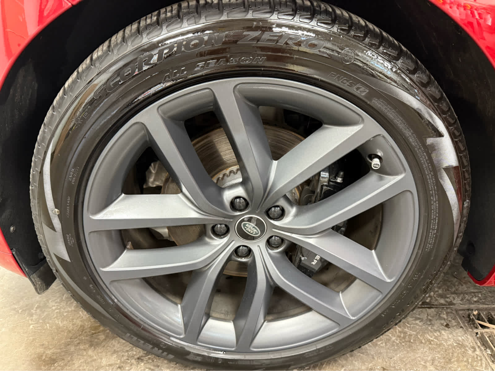 Used 2023 Land Rover Range Rover Sport SE Dynamic image 39