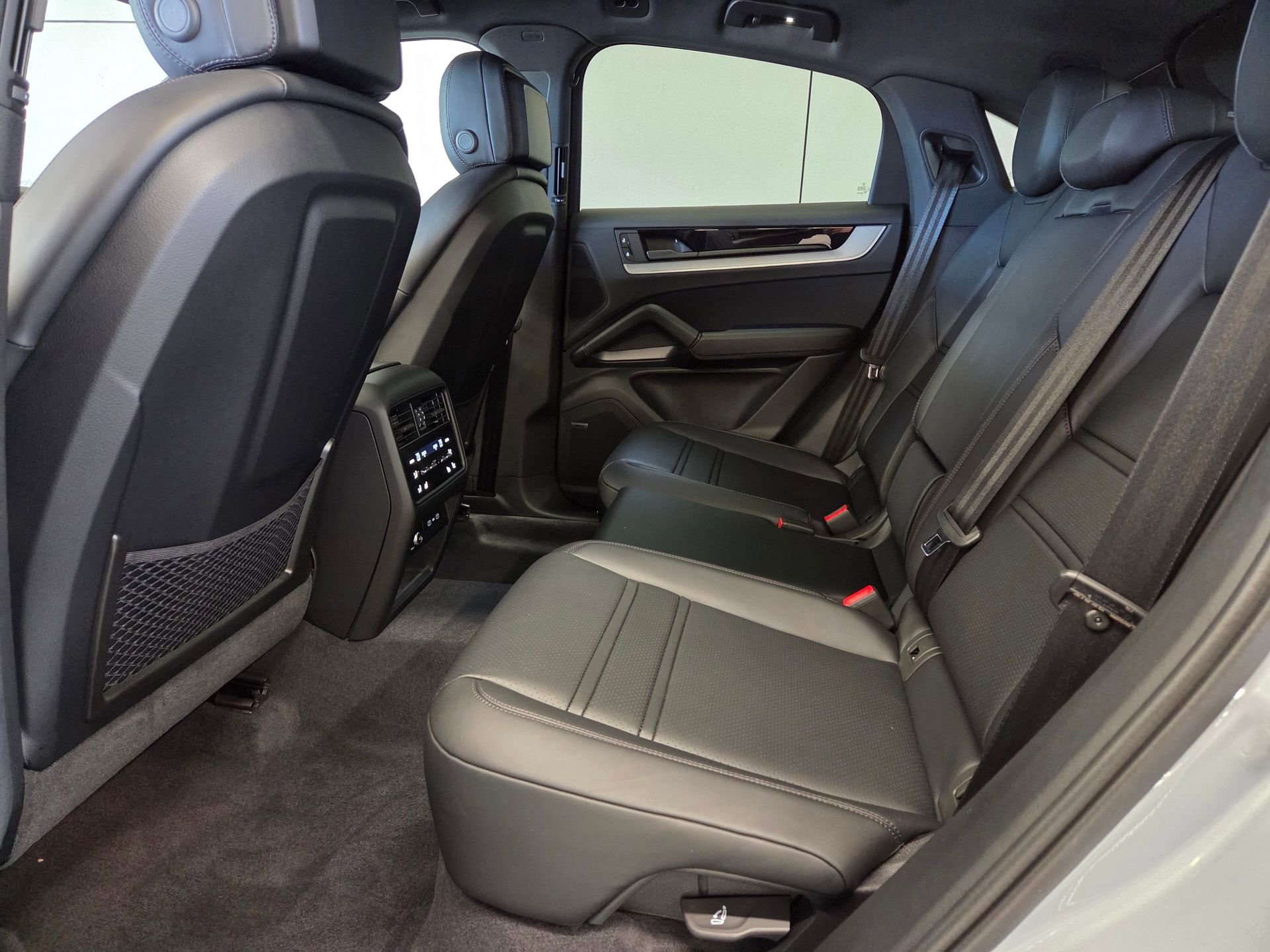 New 2026 Porsche Cayenne S image 11