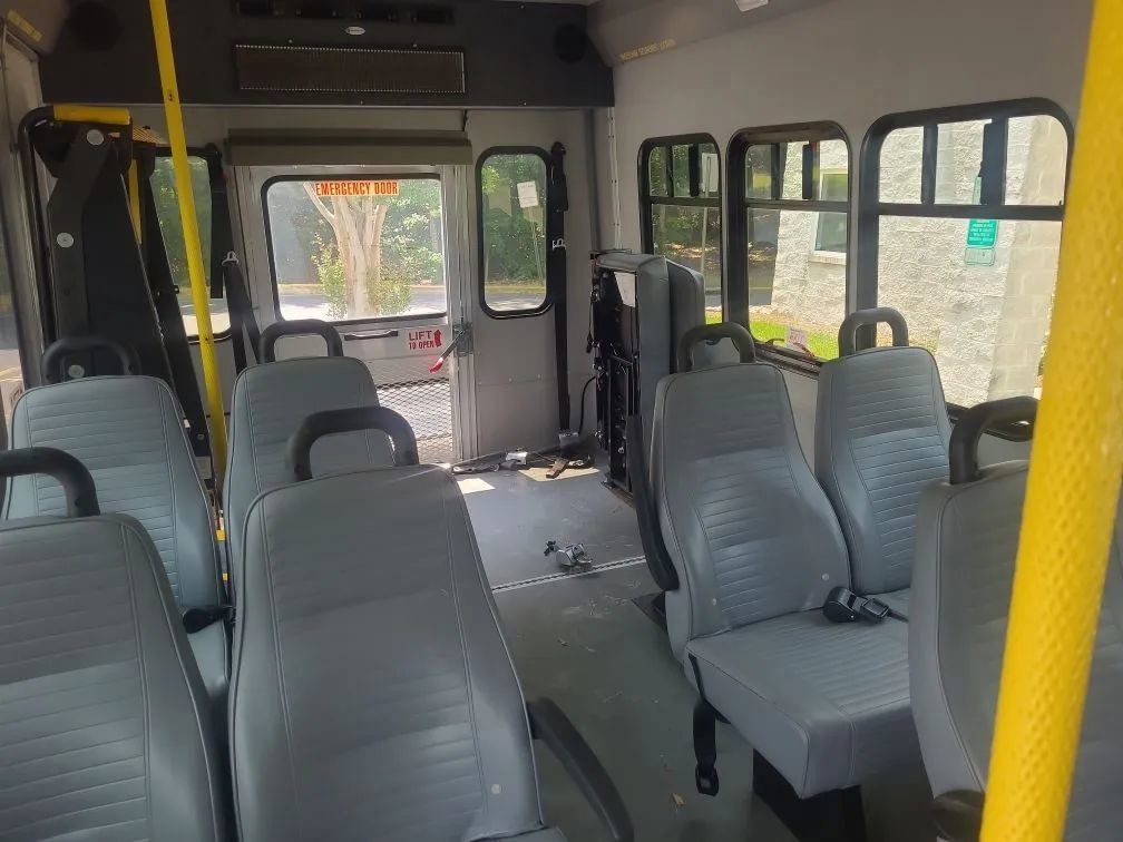 Used 2014 Ford E-350 and Econoline 350 Super Duty image 16