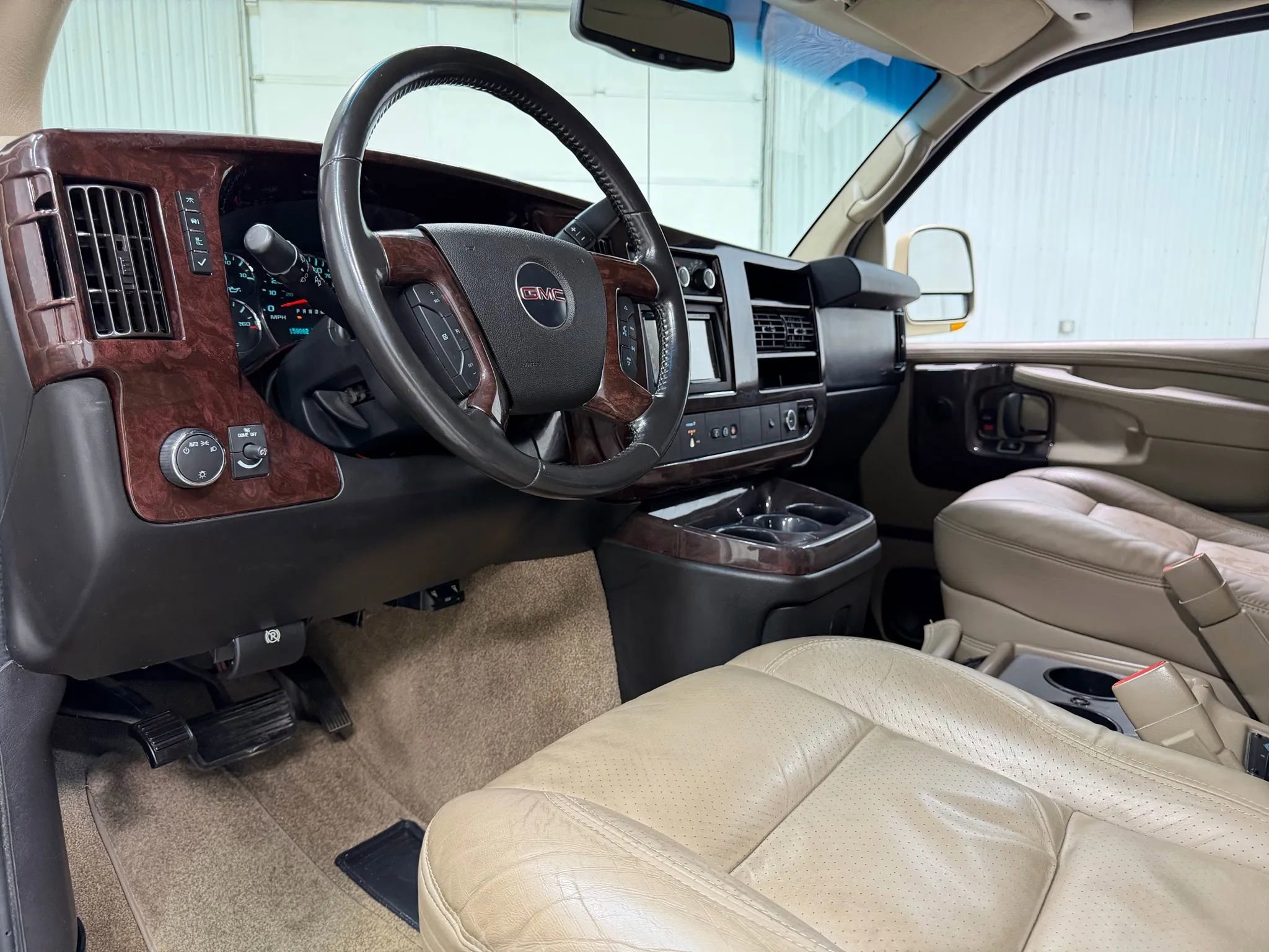 Used 2011 GMC Savana 2500 Extended image 11