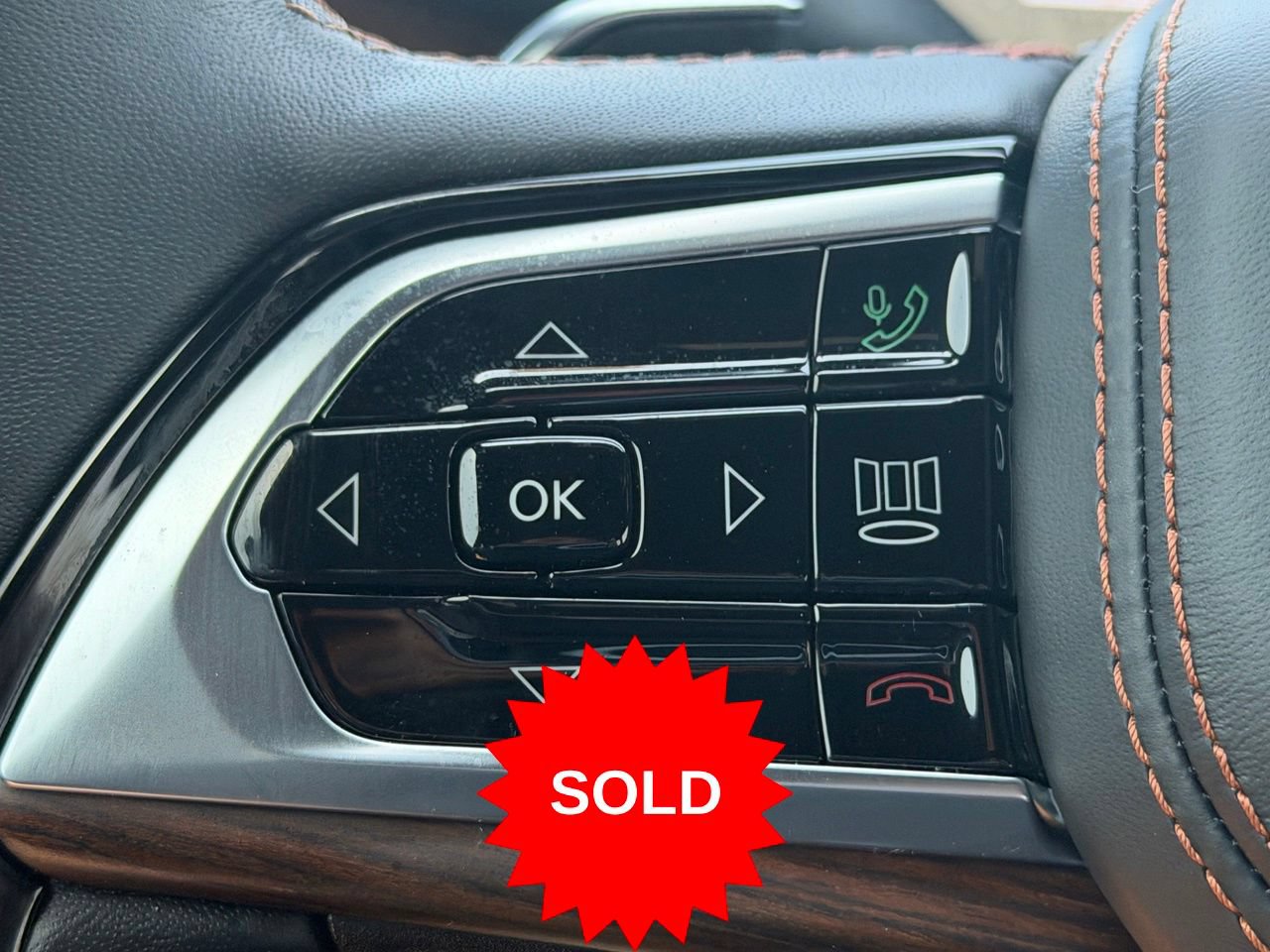 Used 2025 Jeep Grand Cherokee Summit w/ Obsidian Package AWD/4WD image 18