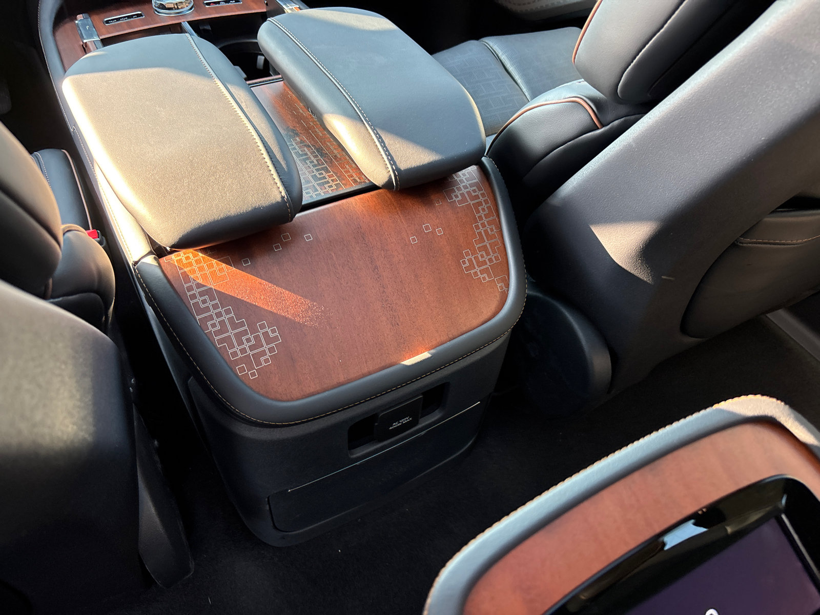 New 2026 Lincoln Navigator Black Label AWD/4WD image 32