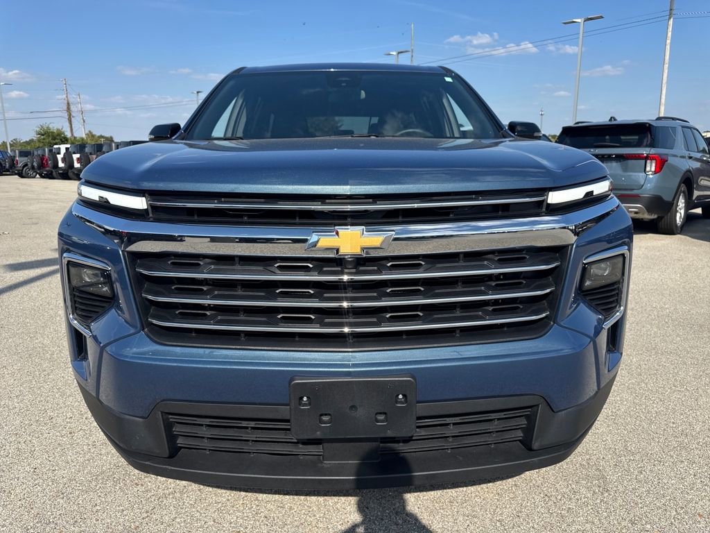 Used 2025 Chevrolet Traverse LT image 9