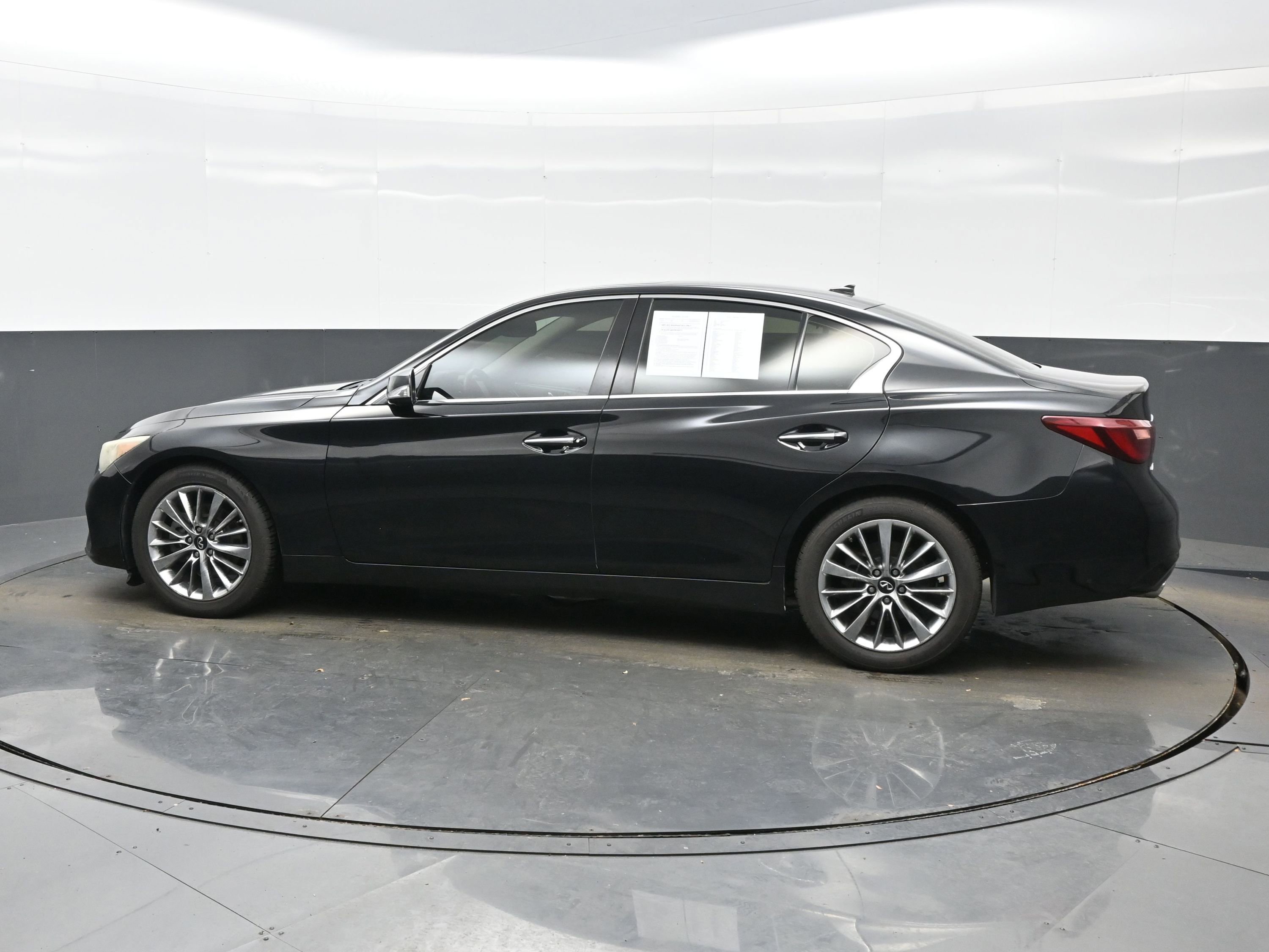 Used 2021 INFINITI Q50 Luxe image 3
