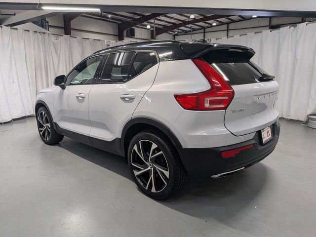 Used 2020 Volvo XC40 T5 R-Design w/ Protection Package Premier AWD/4WD image 4