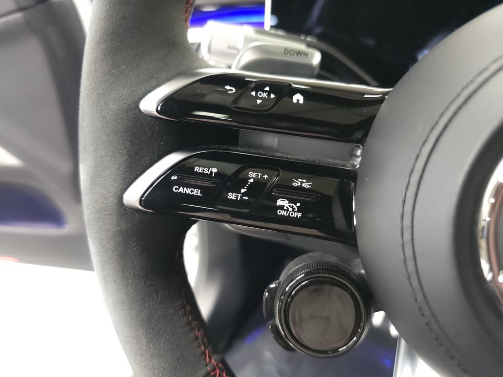 Used 2024 Mercedes-Benz S 63 AMG S w/ Carbon Fiber Exterior Package image 11