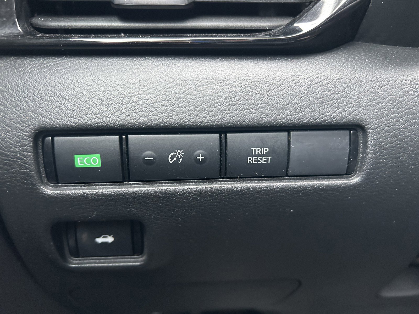 Used 2023 Nissan Sentra SV image 21