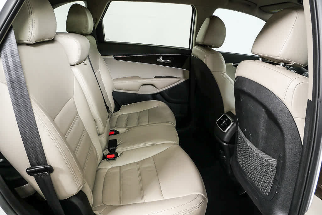 Used 2020 Kia Sorento LX image 20