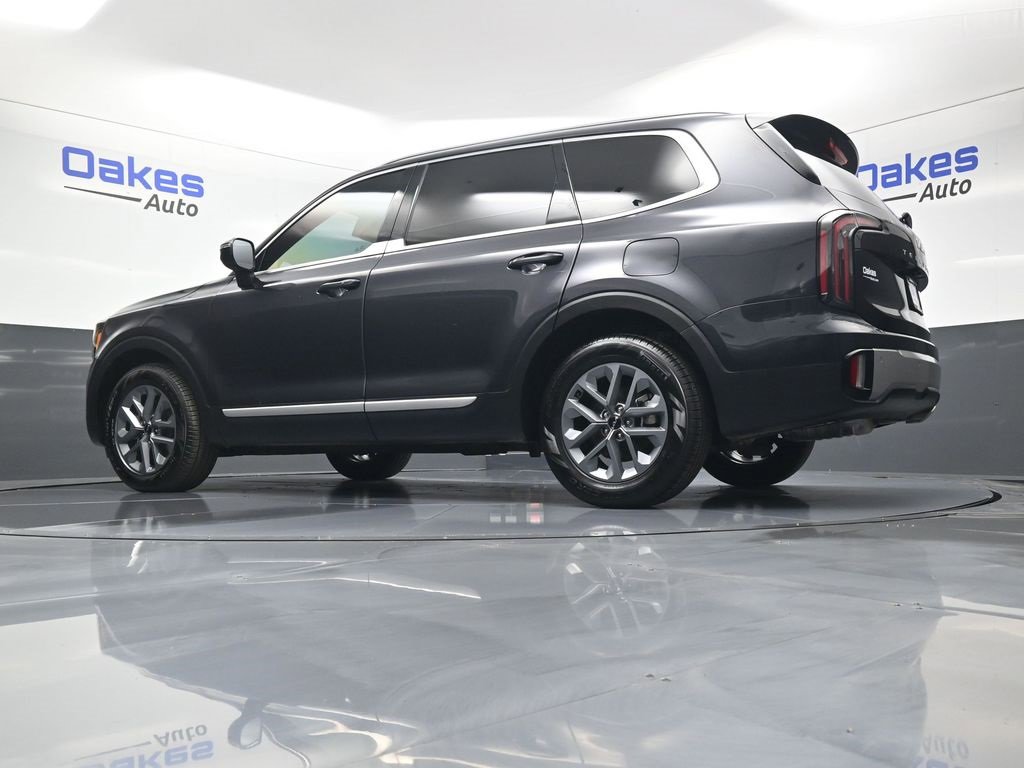 Certified 2025 Kia Telluride EX image 41