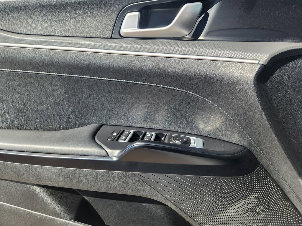 Used 2023 Kia K5 LXS image 24
