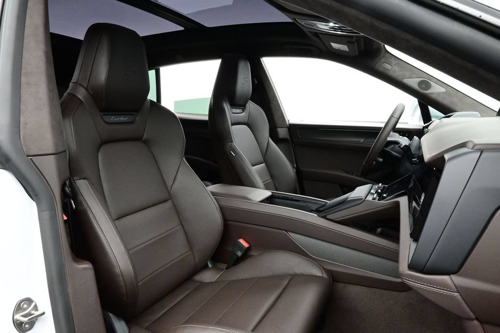 New 2026 Porsche Cayenne Turbo AWD/4WD image 17