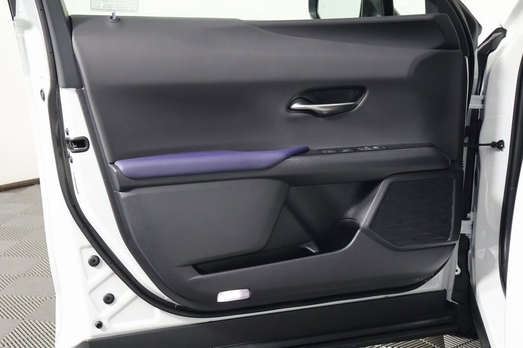 New 2026 Lexus UX 300h AWD image 7