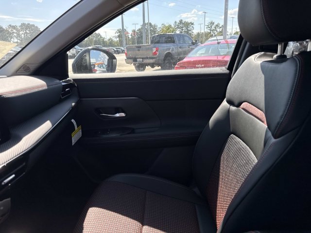 New 2027 Nissan Kicks SR FWD image 18
