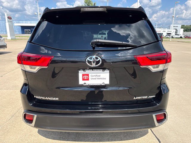 Certified 2019 Toyota Highlander Limited Platinum AWD/4WD image 4