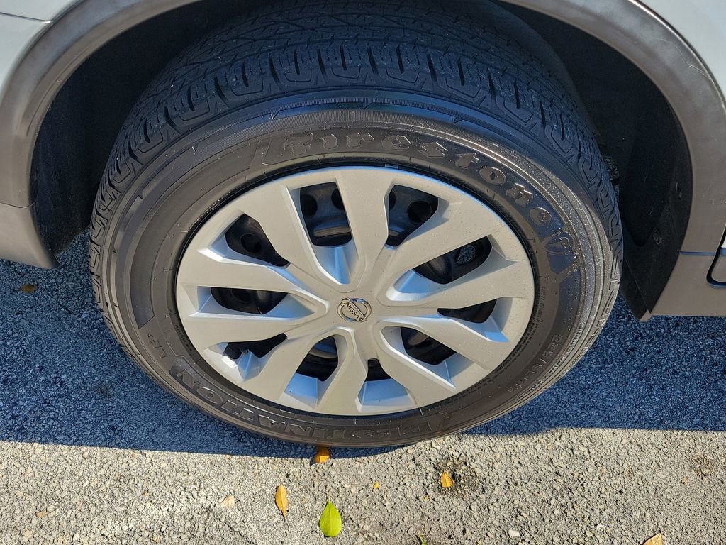 Used 2017 Nissan Rogue S image 10