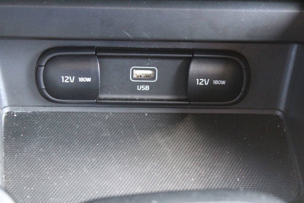 Certified 2025 Kia Soul LX w/ LX Technology Package image 33