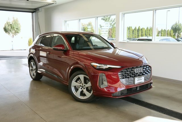 New 2025 Audi Q5 Prestige