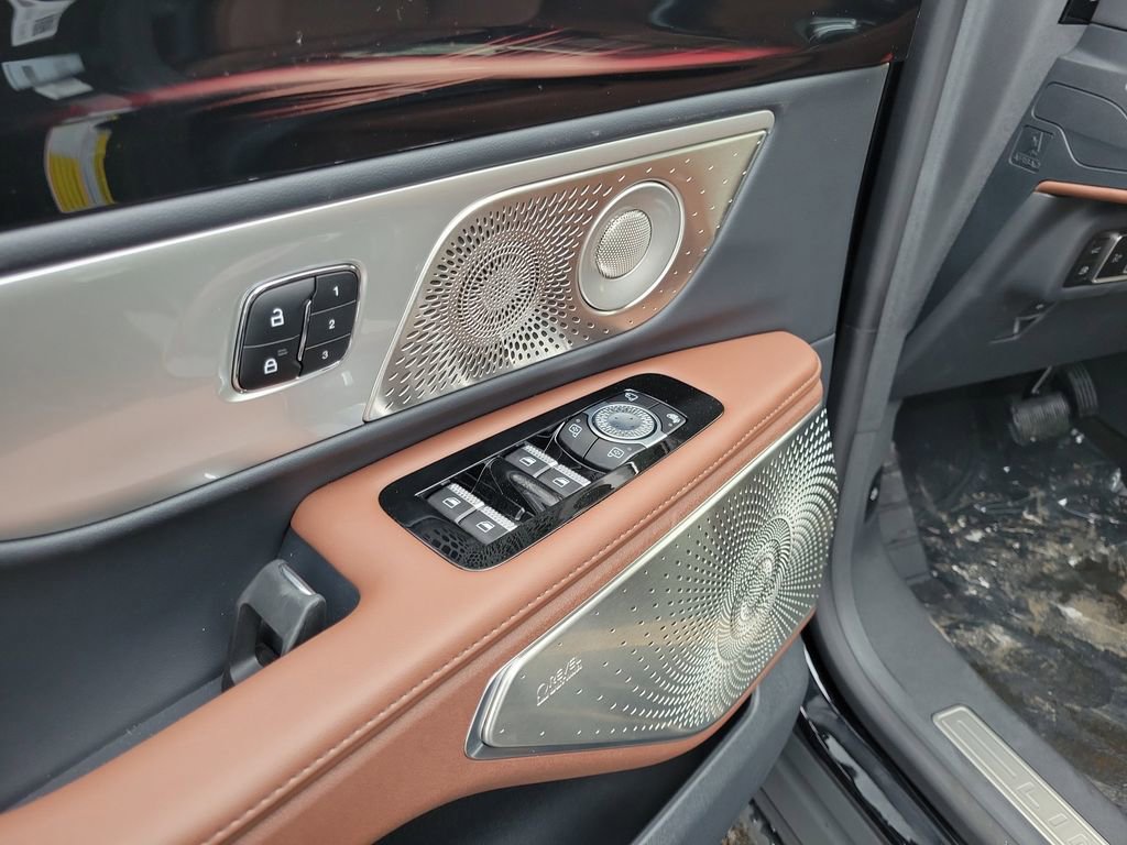 New 2026 Lincoln Nautilus Reserve AWD/4WD image 19