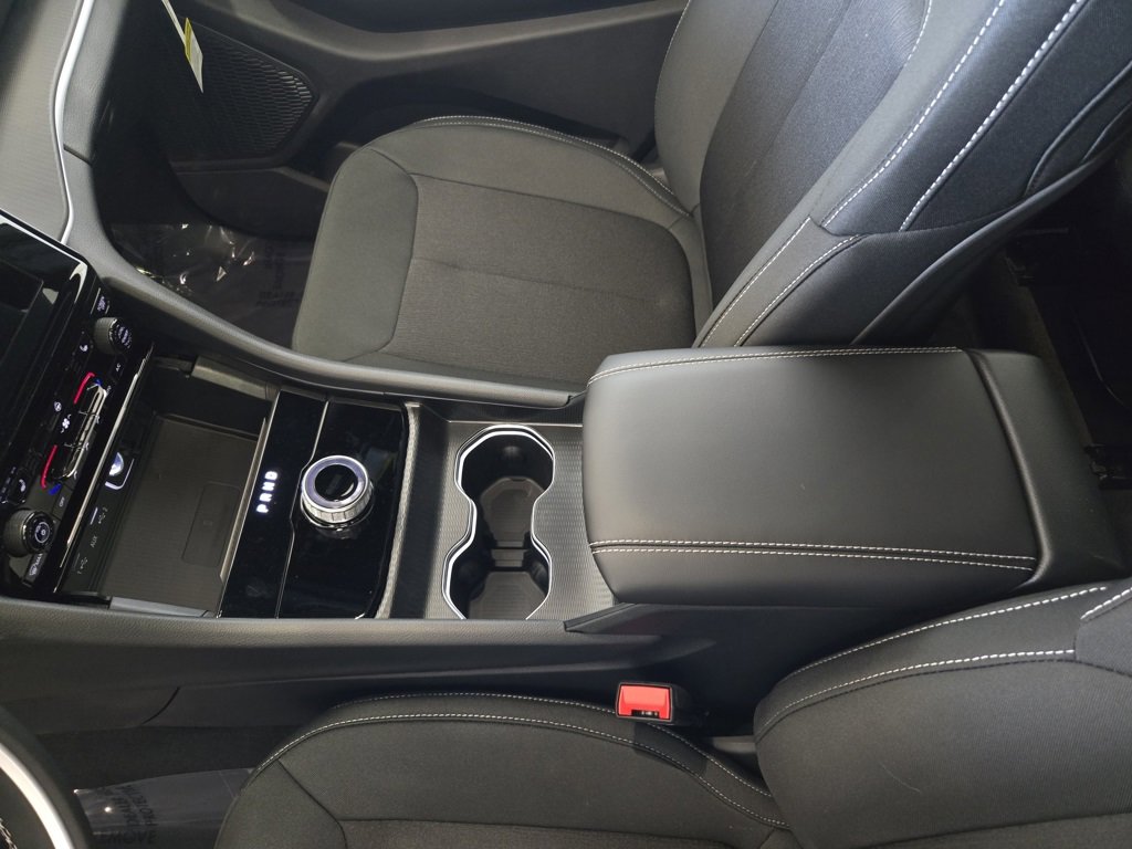 New 2025 Jeep Grand Cherokee L Laredo w/ Luxury Tech Group I image 20