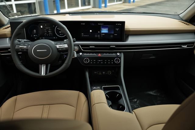 New 2025 Hyundai Sonata Limited image 10