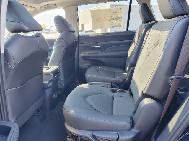 New 2026 Toyota Grand Highlander AWD image 11