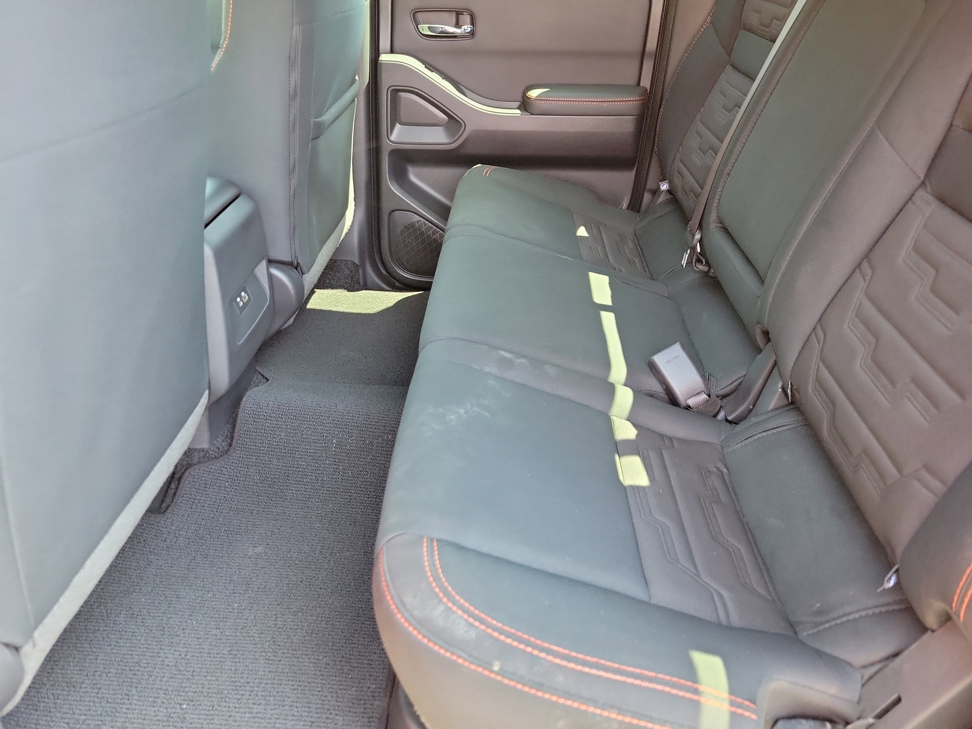 Used 2024 Nissan Frontier Pro-X w/ Tow Package image 8